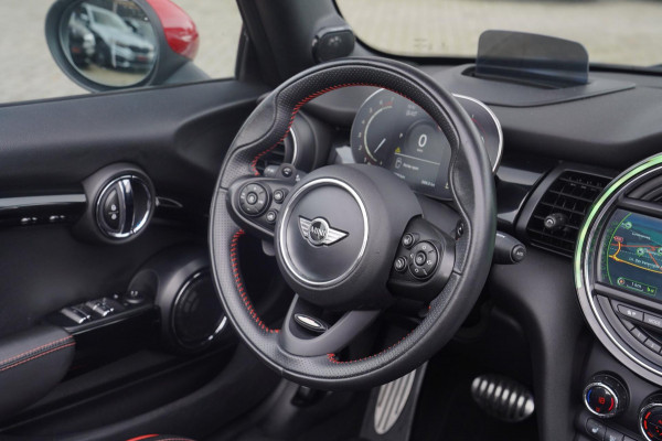 MINI Cabrio 2.0 John Cooper Works | Carbon | Adaptieve cruise | JCW Luxe Leder | 231PK | 100% onderhouden | LED | NAP | NIEUW