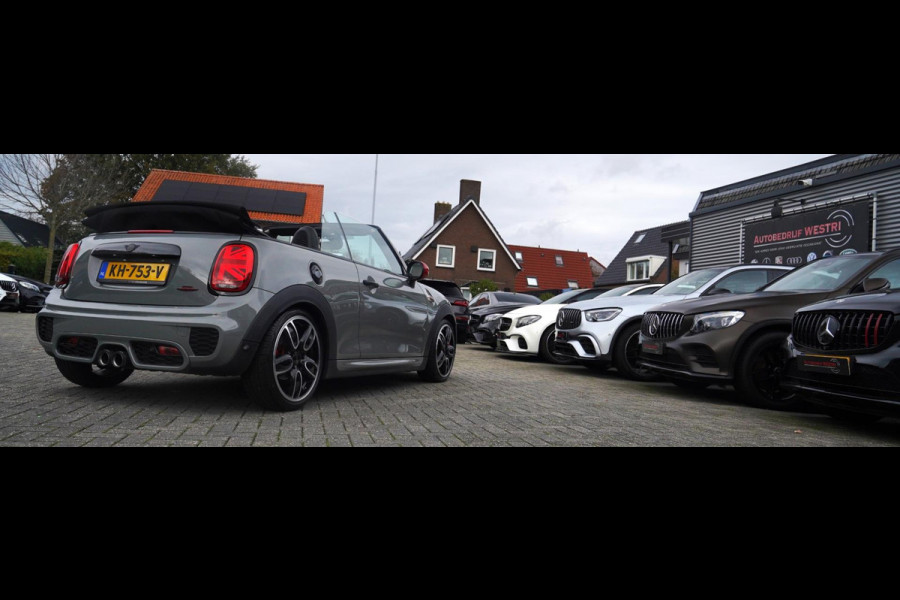 MINI Cabrio 2.0 John Cooper Works | Carbon | Adaptieve cruise | JCW Luxe Leder | 231PK | 100% onderhouden | LED | NAP | NIEUW