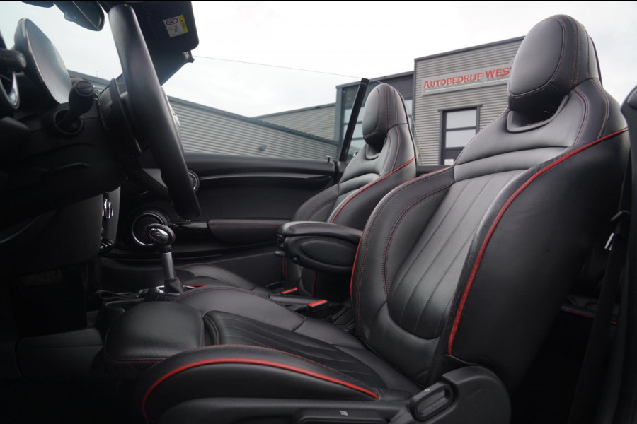 MINI Cabrio 2.0 John Cooper Works | Carbon | Adaptieve cruise | JCW Luxe Leder | 231PK | 100% onderhouden | LED | NAP | NIEUW