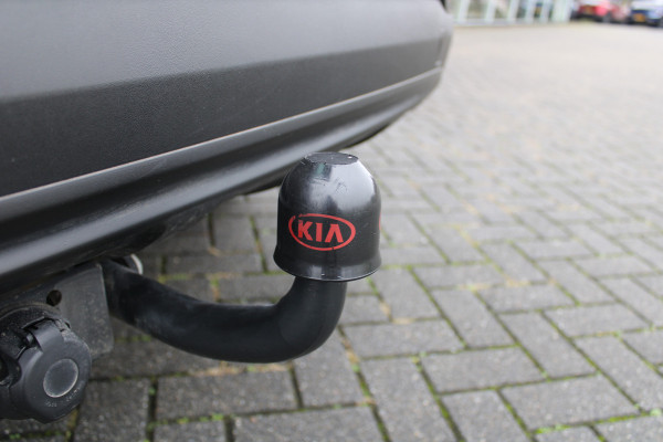 Kia Sportage 1.6 GDI First Edition | 17" LM | Navi | Airco | Cruise | Camera | PDC | Trekhaak |