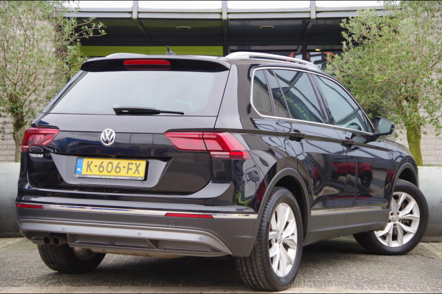 Volkswagen Tiguan 2.0 TSI 4Motion Highline 180PK AUT. LED, CAMERA, KEYLESS, ACC, PARK ASSIST, STOEL/STUURVERWARMING, NAVI, CLIMA