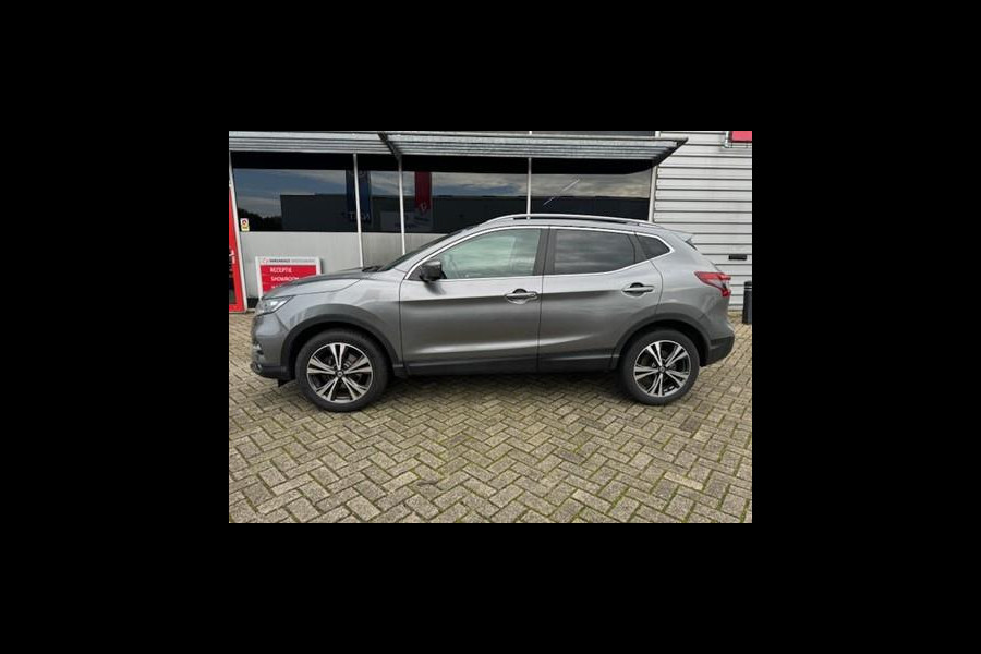 Nissan QASHQAI 1.2 N-Connecta / Panoramadak