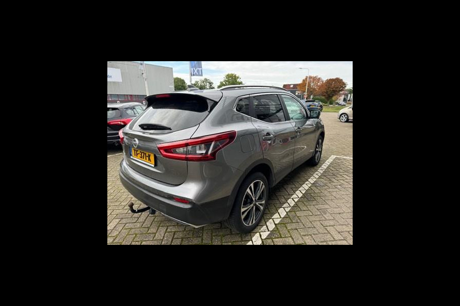 Nissan QASHQAI 1.2 N-Connecta / Panoramadak