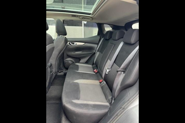 Nissan QASHQAI 1.2 N-Connecta / Panoramadak