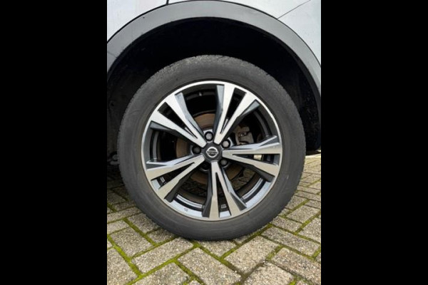 Nissan QASHQAI 1.2 N-Connecta / Panoramadak