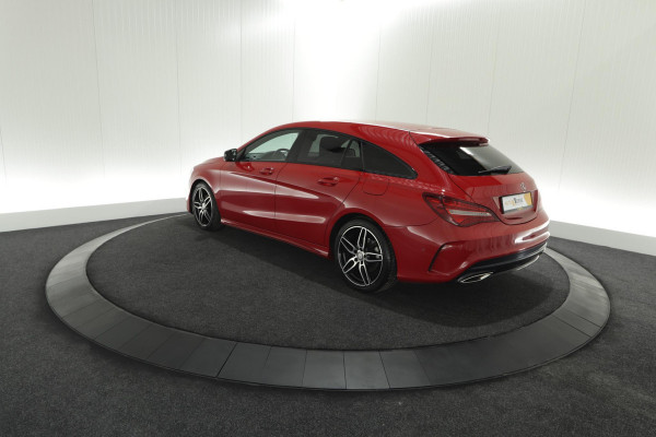 Mercedes-Benz CLA-Klasse Shooting Brake 180 AMG Night Edition Plus | Parkeersensoren | Navigatie | 18 Inch Lichtmetalen Velgen