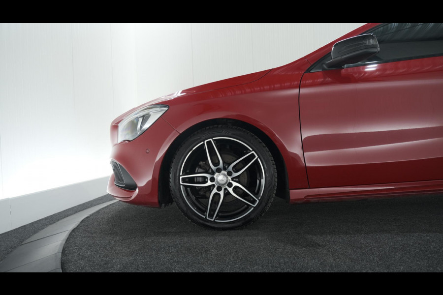 Mercedes-Benz CLA-Klasse Shooting Brake 180 AMG Night Edition Plus | Parkeersensoren | Navigatie | 18 Inch Lichtmetalen Velgen