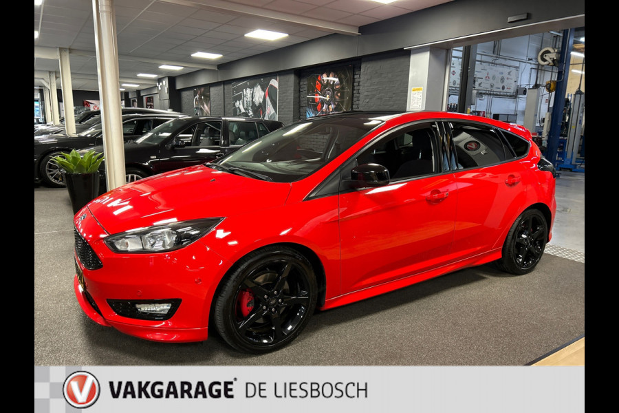 Ford Focus 1.5 Red Edition 150pk / airco / 18inch / cruise-control