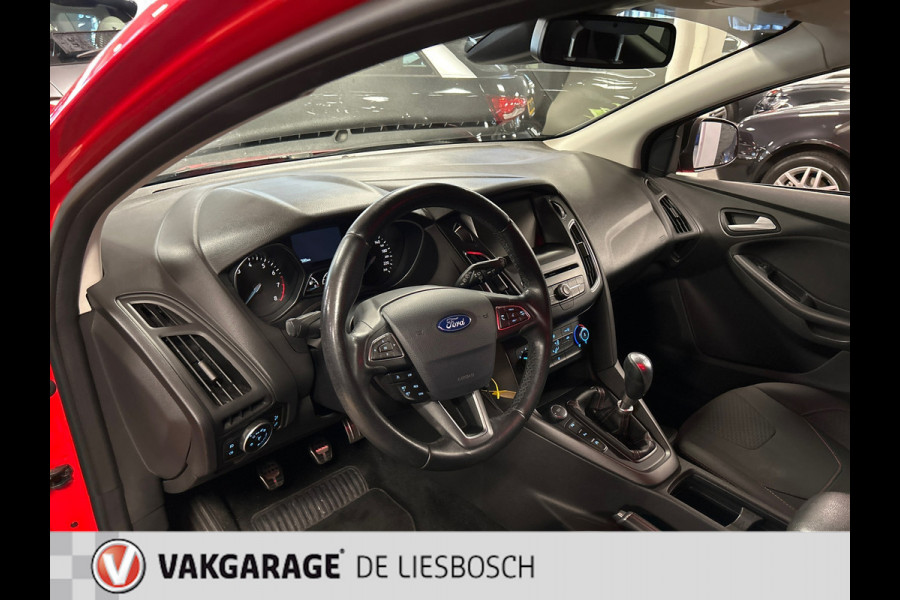 Ford Focus 1.5 Red Edition 150pk / airco / 18inch / cruise-control