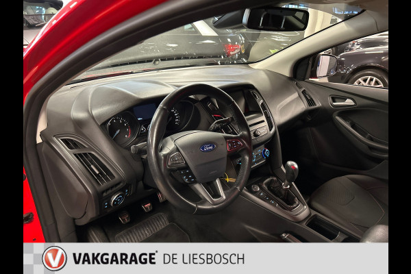 Ford Focus 1.5 Red Edition 150pk / airco / 18inch / cruise-control