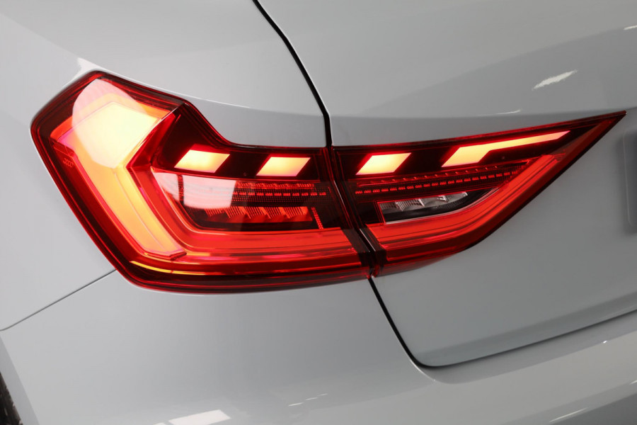 Audi A1 Sportback 30 TFSI Advanced edition