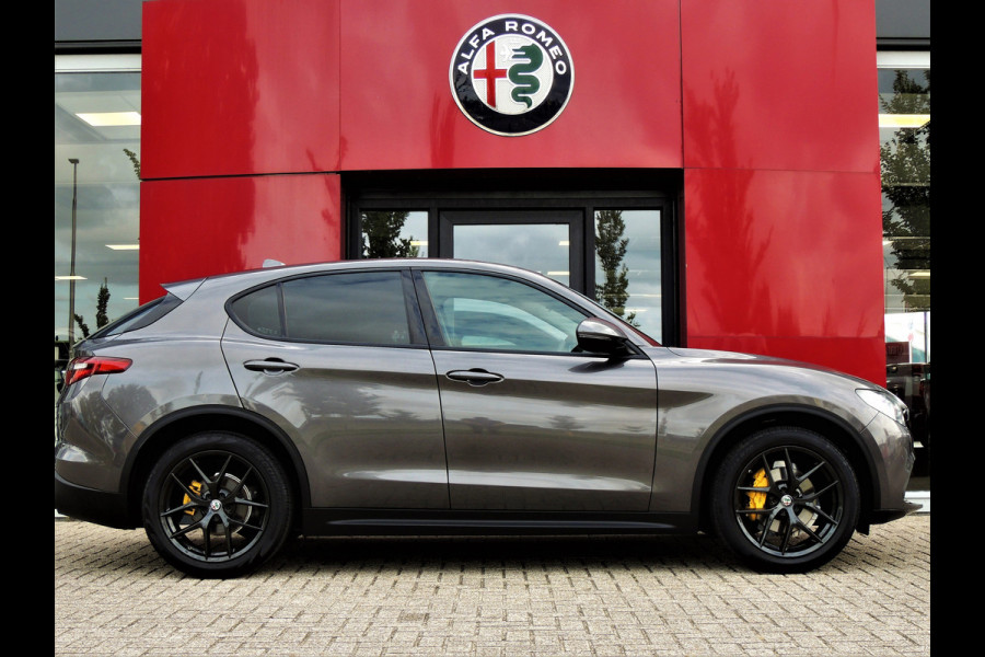 Alfa Romeo Stelvio 2.2d Super 230 PK | 20" velgen | Privacy Glass | Dark B-tech uitstraling | Trekhaak afneembaar 1600 KG