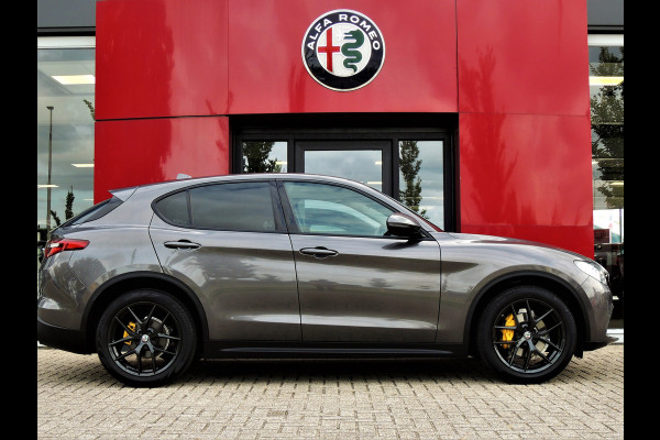 Alfa Romeo Stelvio 2.2d Super 230 PK | 20" velgen | Privacy Glass | Dark B-tech uitstraling | Trekhaak afneembaar 1600 KG