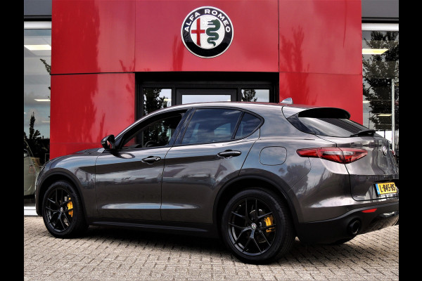 Alfa Romeo Stelvio 2.2d Super 230 PK | 20" velgen | Privacy Glass | Dark B-tech uitstraling | Trekhaak afneembaar 1600 KG