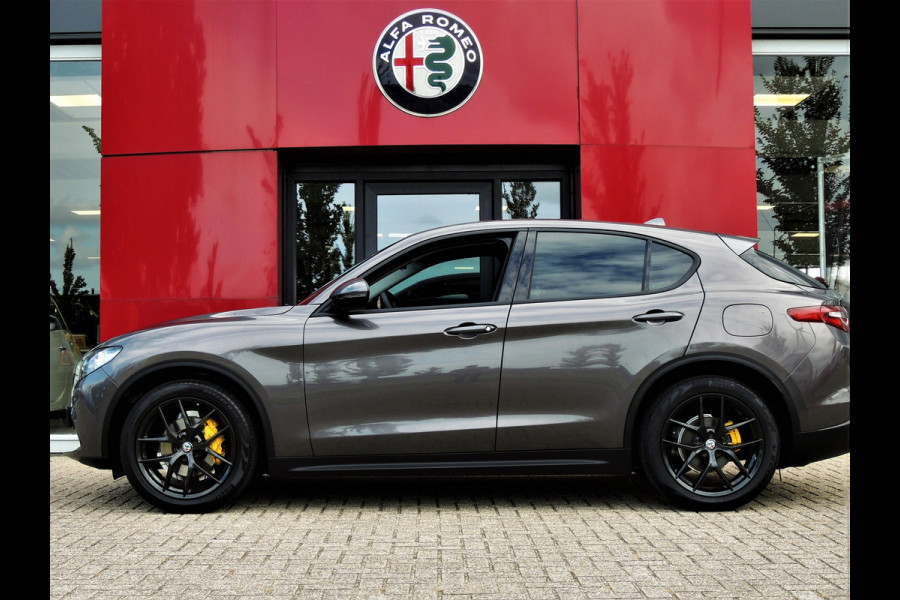 Alfa Romeo Stelvio 2.2d Super 230 PK | 20" velgen | Privacy Glass | Dark B-tech uitstraling | Trekhaak afneembaar 1600 KG