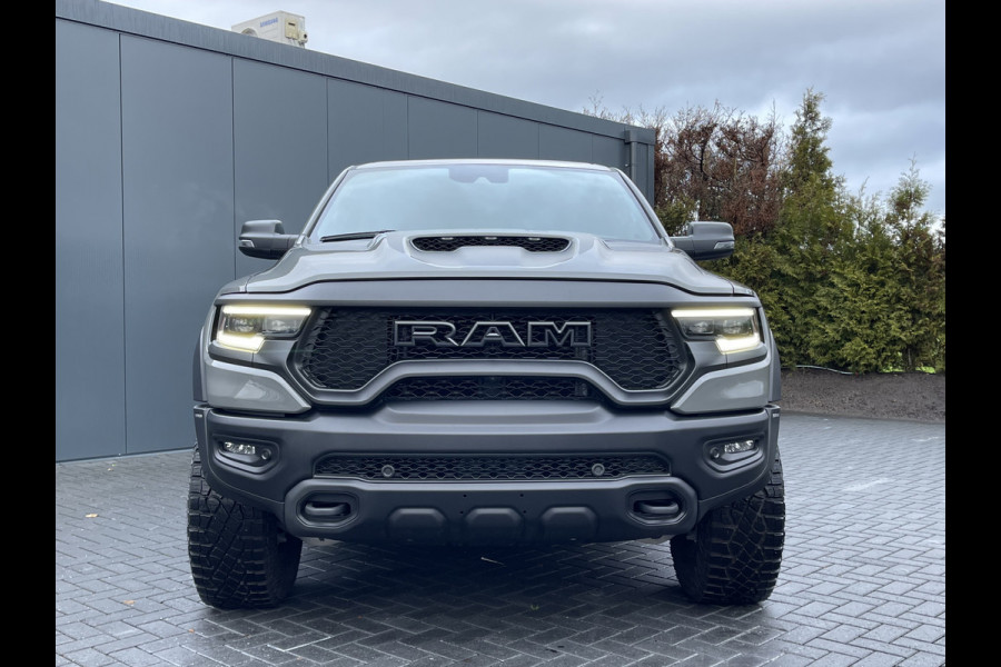 Dodge Ram 1500 TRX / LUNAR EDITION / CARBON / 702 PK / CREW CAB / 6.2 V8 SUPERCHARGED HELLCAT / BEADLOCK RIMS / DIRECT RIJDEN