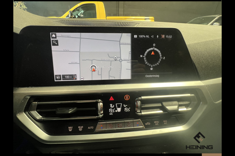 BMW 3 Serie Touring 330i M Sport Introduction Executive Navi. Apple carplay. Hollandse auto NAP