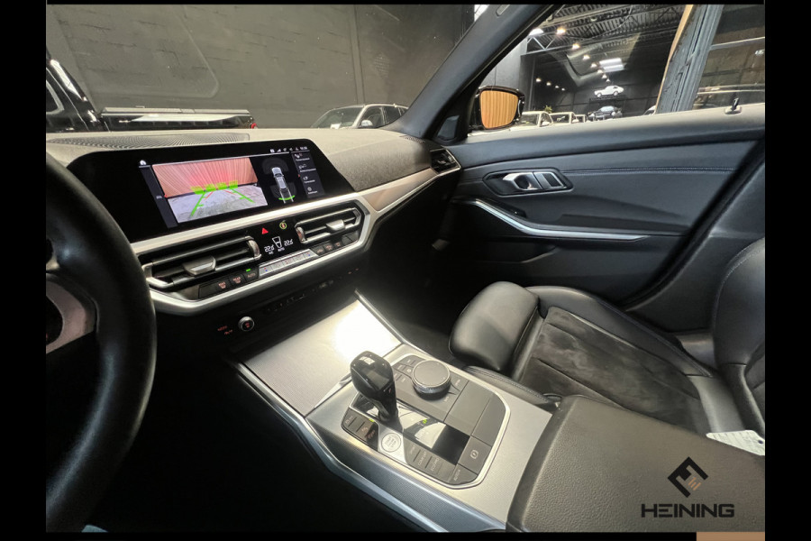 BMW 3 Serie Touring 330i M Sport Introduction Executive Navi. Apple carplay. Hollandse auto NAP