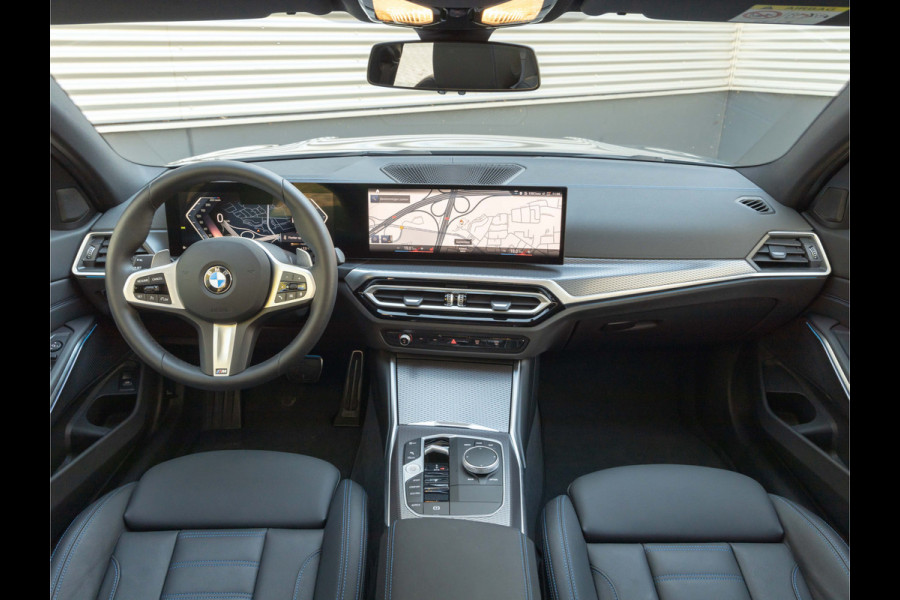 BMW 3 Serie Touring 318i M-Sport - Pano - Trekhaak - Widescreen - Hifi - Camera