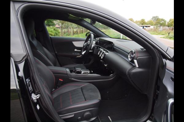 Mercedes-Benz CLA-Klasse Shooting Brake 200 Business Solution AMG | Widescreen cockpit | Camera | NL-Auto |