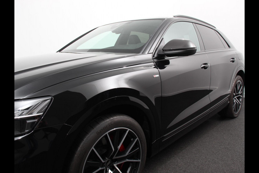 Audi Q8 55 TFSI e quattro Pro Line S Competition Plus | Leder | Carbon Pack | LED | Adaptief cruise control | 381 PK | Navigatie | Climate control | 360* camera | Elektrische achterklep