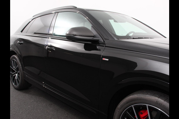 Audi Q8 55 TFSI e quattro Pro Line S Competition Plus | Leder | Carbon Pack | LED | Adaptief cruise control | 381 PK | Navigatie | Climate control | 360* camera | Elektrische achterklep