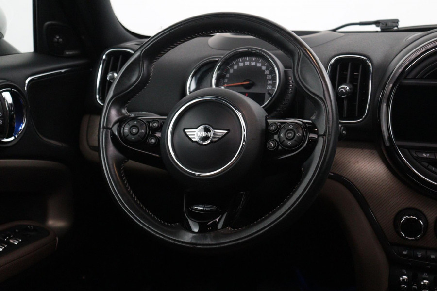 MINI Countryman 2.0 Cooper S E ALL4 Chili (Dealer OndH, Panorama, Camera, Navi Prof, Adapt Cruise, StoelV, PDC V+A, Etc)