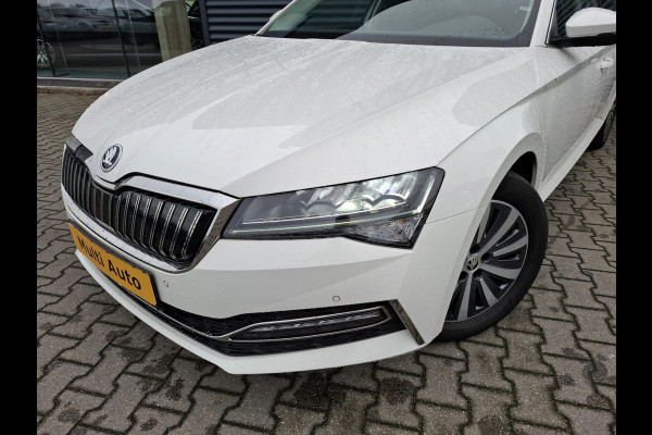 Škoda Superb Combi 1.4 TSI iV Business Edition Plug in Hybrid PHEV | Navigatie | Crystal LED | Apple Carplay | Stoelverwarming | Cruise Control | Climate Control | DAB |