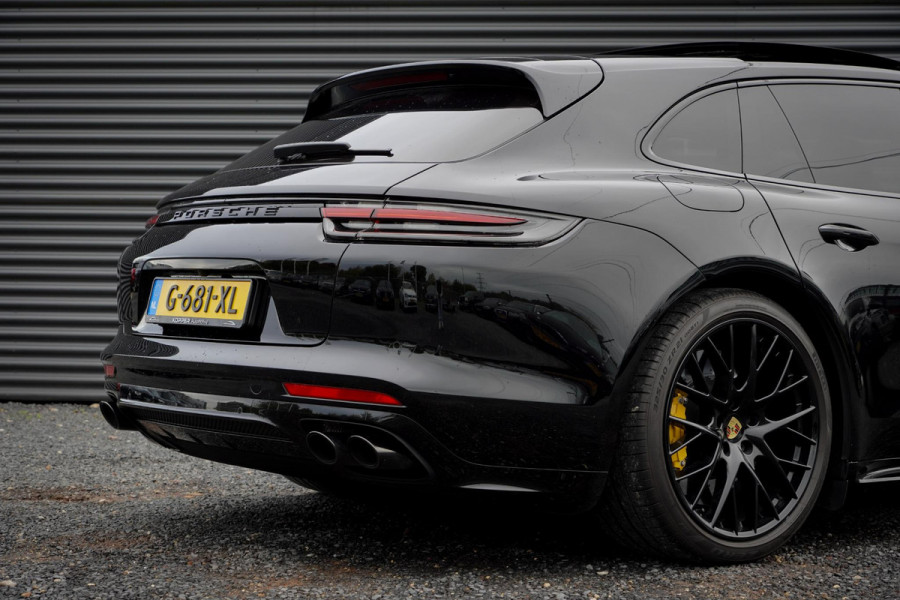 Porsche Panamera Sport Turismo 4.0 GTS / PCCB / Pano / NL Auto / Burmester