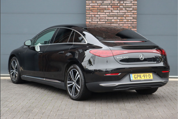 Mercedes-Benz EQE 300 Luxury Line 89 kWh | Distronic Pro | Memory | Trekhaak | Leder | Camera | Dodehoekassistent | Verwarmd Stuurwiel | Keyless Go | Warmtepomp |