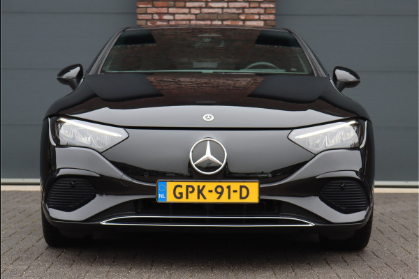 Mercedes-Benz EQE 300 Luxury Line 89 kWh | Distronic Pro | Memory | Trekhaak | Leder | Camera | Dodehoekassistent | Verwarmd Stuurwiel | Keyless Go | Warmtepomp |