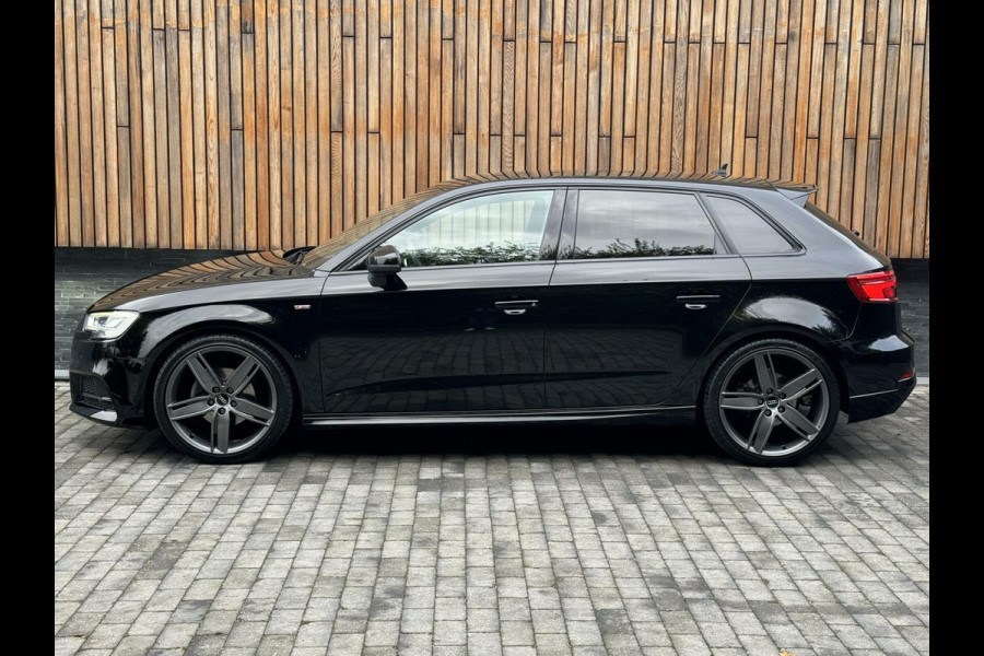 Audi A3 Sportback 35 TFSI S-tronic | S-line | Bang&Olufsen Audio | DAB | Parkeersensoren achter | Getint glas | Stoelverwarming | Apple