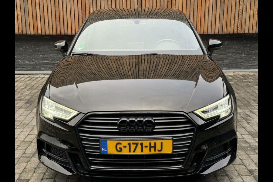 Audi A3 Sportback 35 TFSI S-tronic | S-line | Bang&Olufsen Audio | DAB | Parkeersensoren achter | Getint glas | Stoelverwarming | Apple