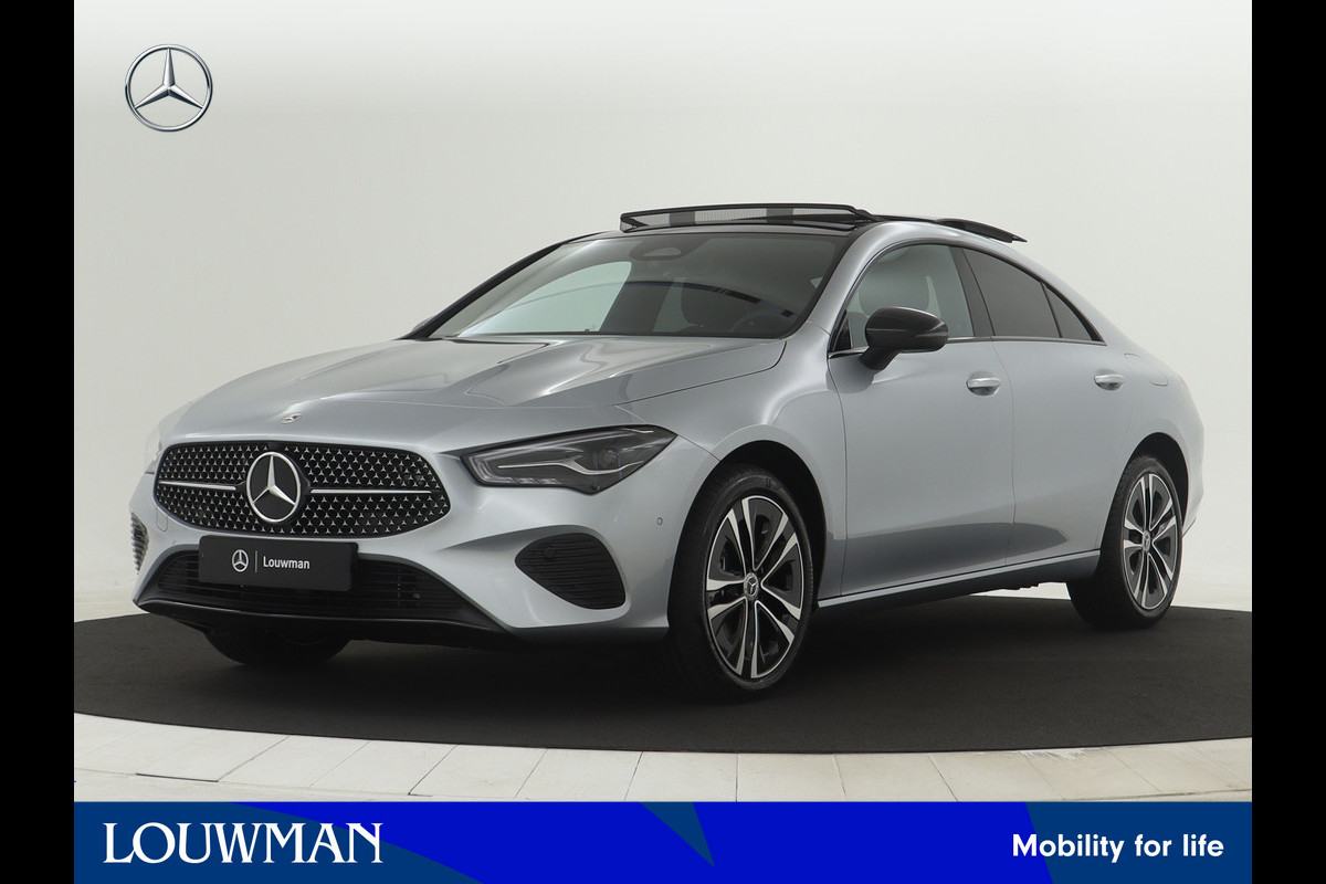 Mercedes-Benz CLA-Klasse 250 e Star Edition | Nightpakket | Panoramaschuifdak | 	USB pakket plus | Parkeerpakket met achteruitrijcamera | Dodehoekassistent | KEYLESS GO-comfortpakket | Sfeerverlichting | Draadloos oplaadsysteem voor smartphone  |