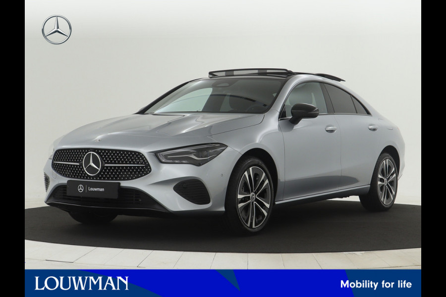 Mercedes-Benz CLA-Klasse 250 e Star Edition | Nightpakket | Panoramaschuifdak | 	USB pakket plus | Parkeerpakket met achteruitrijcamera | Dodehoekassistent | KEYLESS GO-comfortpakket | Sfeerverlichting | Draadloos oplaadsysteem voor smartphone  |