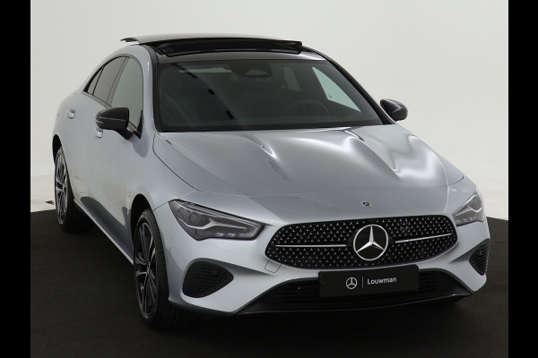 Mercedes-Benz CLA-Klasse 250 e Star Edition | Nightpakket | Panoramaschuifdak | 	USB pakket plus | Parkeerpakket met achteruitrijcamera | Dodehoekassistent | KEYLESS GO-comfortpakket | Sfeerverlichting | Draadloos oplaadsysteem voor smartphone  |