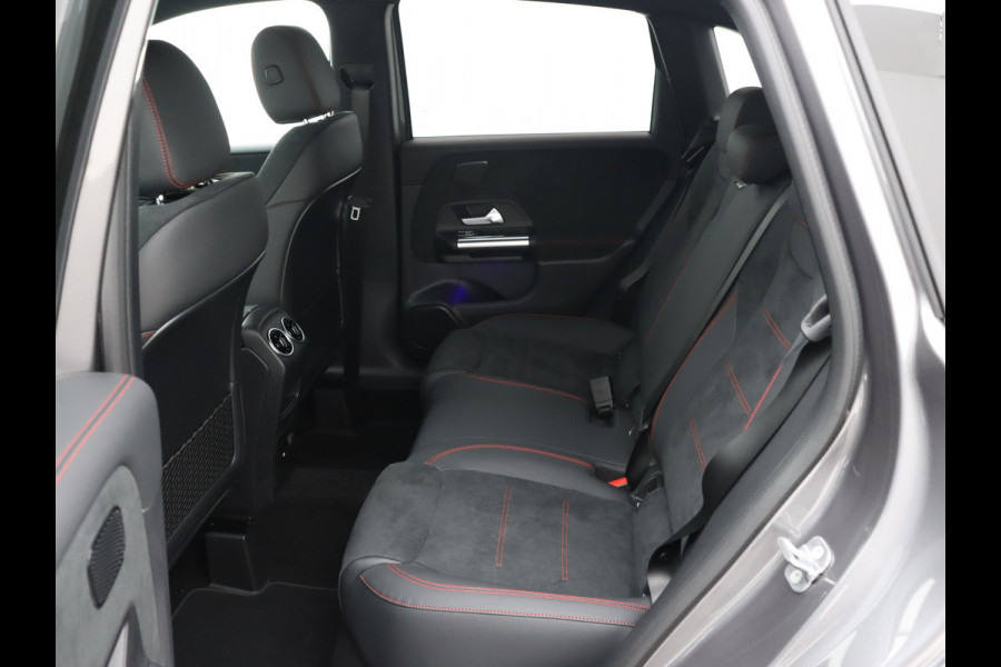 Mercedes-Benz B-Klasse 250 e AMG Line | Nightpakket | Premium pakket | Warmtewerend, donkergetint glas achterin | Keyless-Go comfortpakket | USB-pakket plus |