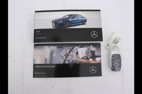 Mercedes-Benz CLA-Klasse 180 Star Edition AMG Line | Nightpakket | Dodehoekassistent | Sfeerverlichting | Parkeerpakket met achteruitrijcamera | USB pakket plus | 	KEYLESS GO-comfortpakket | Draadloos oplaadsysteem voor Smartphone |