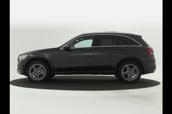 Mercedes-Benz GLC 300 e AMG Plug-In Hybride | Trekhaak | Panoramadak | Sfeerverlichting | LED | EASY-PACK Achterklep | Inclusief 24 maanden Mercedes-Benz Certified garantie voor Europa.