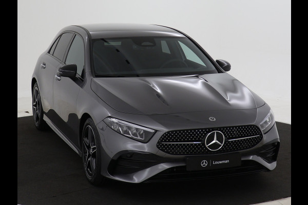 Mercedes-Benz A-Klasse 180 AMG Line | Nightpakket | Premium Pack | Dodehoekassistent | Verwarmde stoelen vooraan | Extra USB-poorten | Sfeerverlichting | Draadloos oplaadsysteem voor smartphone |