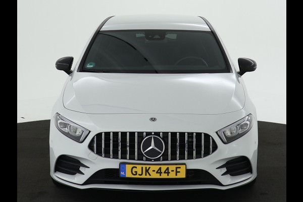 Mercedes-Benz A-Klasse 180 Aut. AMG Line 5 spaaks lichtmetalen velgen | MBUX wide screen | Navigatie Parking support met camera achter | inclusief 24 maanden MB Certified garantie voor Europa.