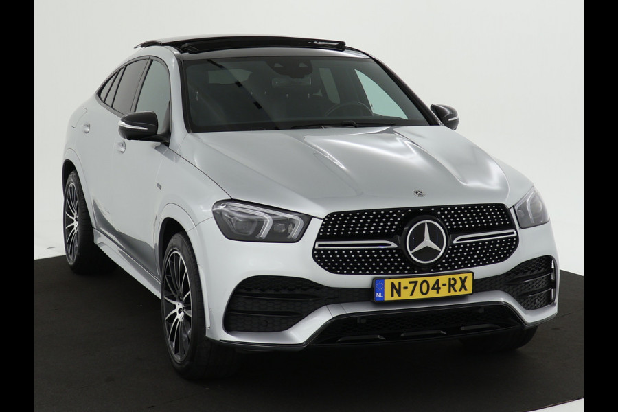 Mercedes-Benz GLE Coupé 350 e 4MATIC Premium Plus | Panoramadak | Multispaaks lichtmetalen velgen | Burmester | AIRMATIC | DISTRONIC | Navigatie | Parking support | elect bed. voorstoelen met memory | Trekhaak | Inclusief 24 maanden Mercedes-Benz Certified garantie voor Europa.