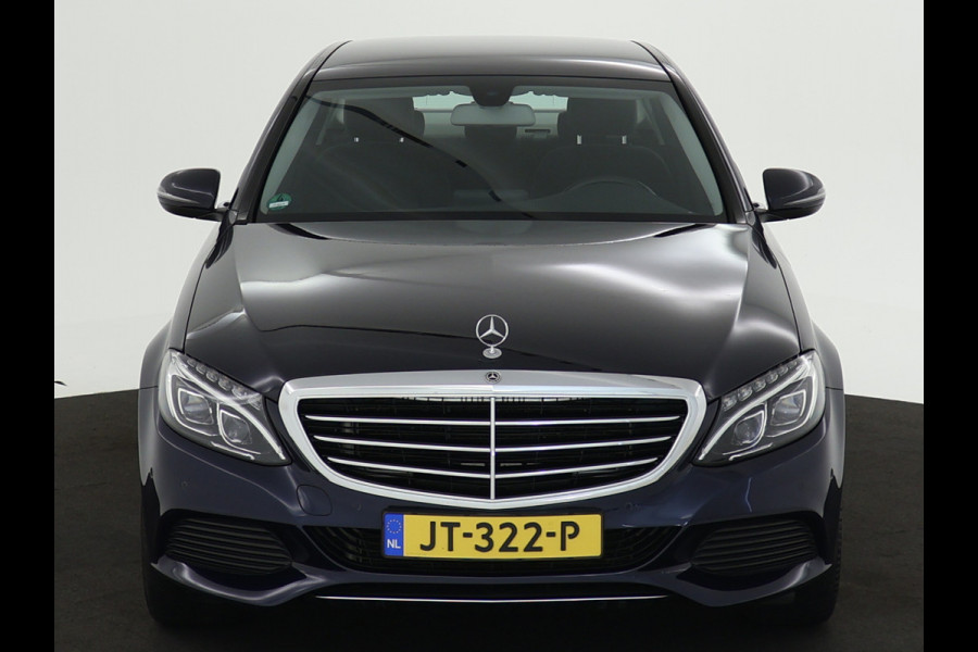 Mercedes-Benz C-Klasse 180 Ambition | Navigatie | Multi spaaks lichtmetalen | Parking support | Trekhaak |