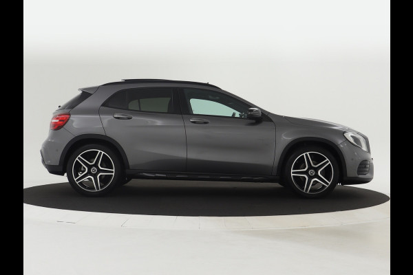 Mercedes-Benz GLA 180 AMG Automaat | AMG- Line In en exterieur | Achteruitrijcamera | Nightpakket | Navigatie | Panorama-schuifdak | inclusief 24 maanden MB Certified garantie voor Europa.