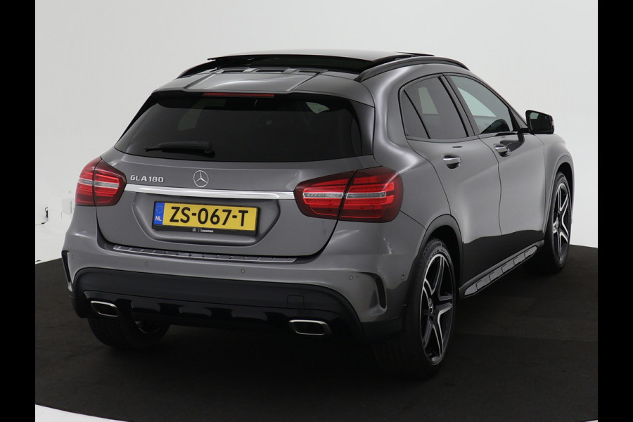 Mercedes-Benz GLA 180 AMG Automaat | AMG- Line In en exterieur | Achteruitrijcamera | Nightpakket | Navigatie | Panorama-schuifdak | inclusief 24 maanden MB Certified garantie voor Europa.