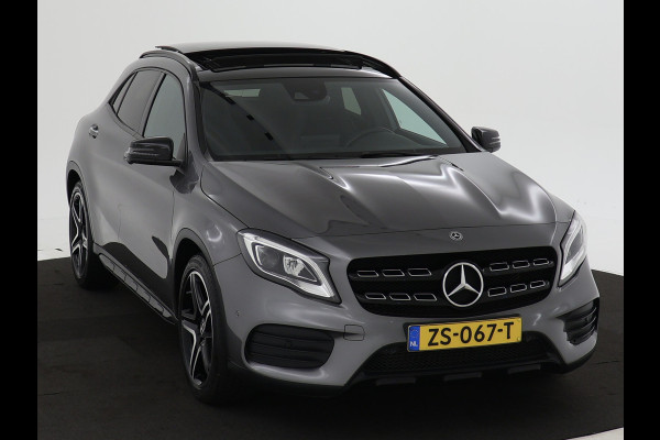 Mercedes-Benz GLA 180 AMG Automaat | AMG- Line In en exterieur | Achteruitrijcamera | Nightpakket | Navigatie | Panorama-schuifdak | inclusief 24 maanden MB Certified garantie voor Europa.