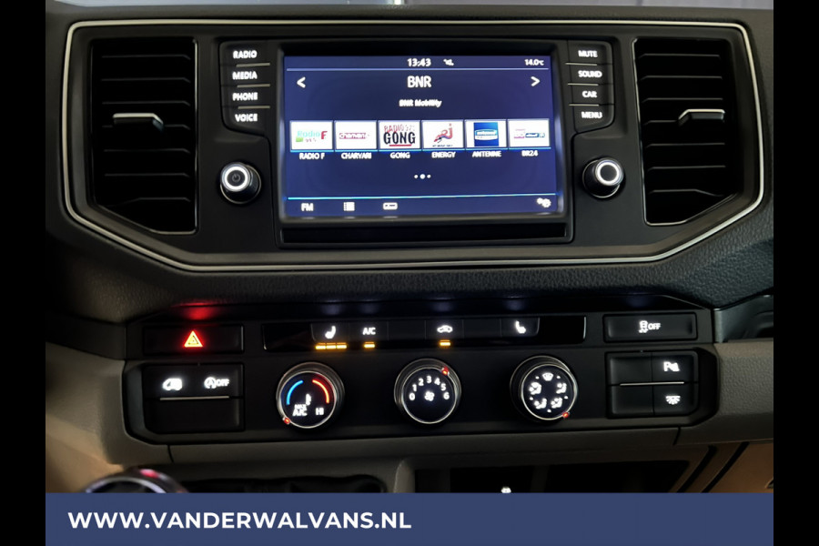 Volkswagen Crafter 2.0 TDI 141pk L3H2 L2H1 Euro6 Airco | Apple Carplay | Cruisecontrol Android Auto, Parkeersensoren, Stoelverwarming, Bijrijdersbank, 3000kg trekvermogen