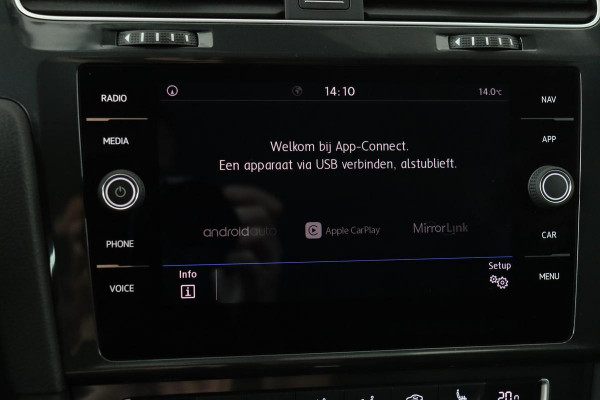 Volkswagen Golf 1.5 TSI Comfortline | Trekhaak | Carplay | Stoelverwarming | Adaptive Cruise | Navigatie | PDC | DAB+