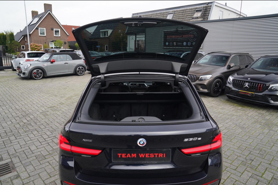 BMW 5 Serie Touring 530e xDrive Business Edition Plus | M-pakket | Laser LED | Panorama | Luxe leder | BMW Assisted Drive | HuD