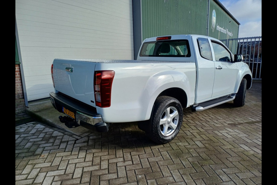 Isuzu D-max Extended Cab 2,5 165 Pk 4x4 Automaat 3500 Kg trekgewicht